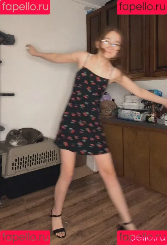 Lyssaurora Onlyfans Photo Gallery 