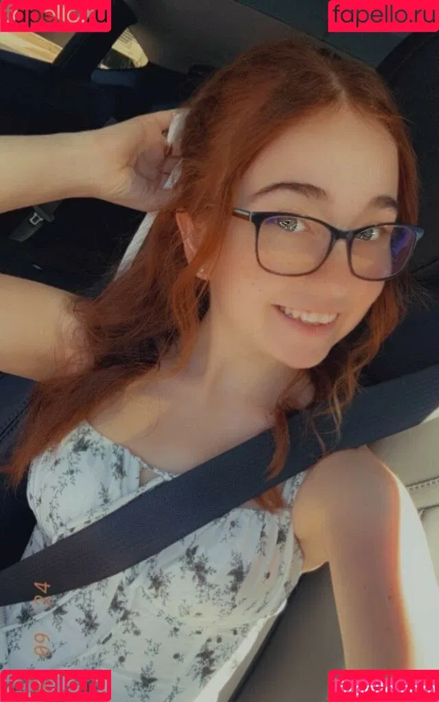Lyssaurora Onlyfans Photo Gallery 