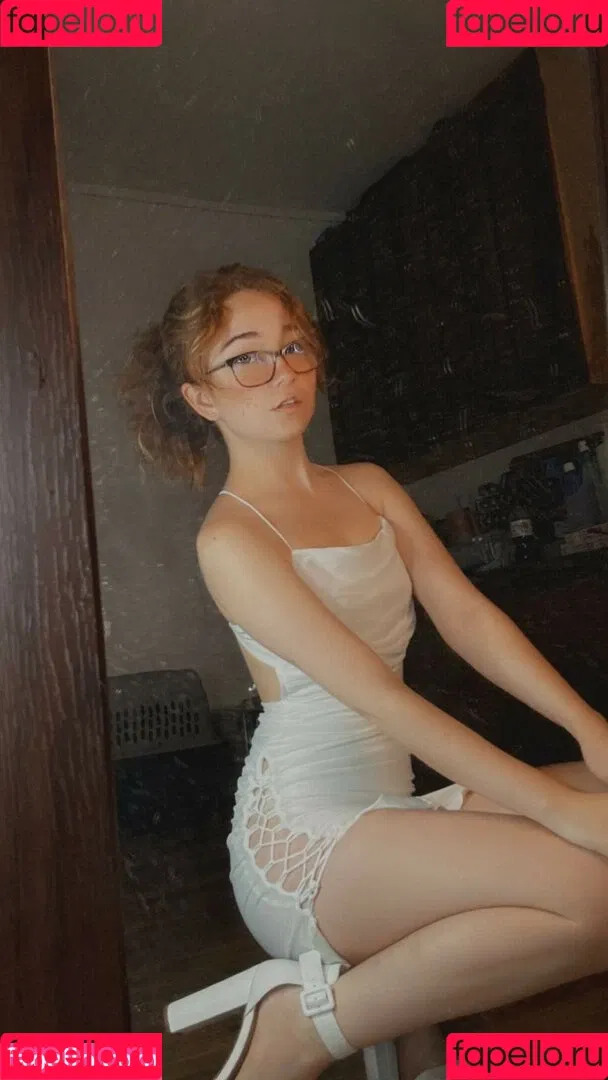 Lyssaurora Onlyfans Photo Gallery 