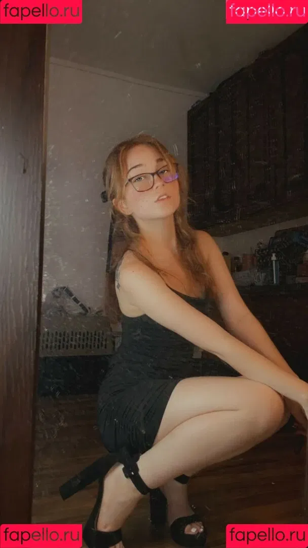 Lyssaurora Onlyfans Photo Gallery 