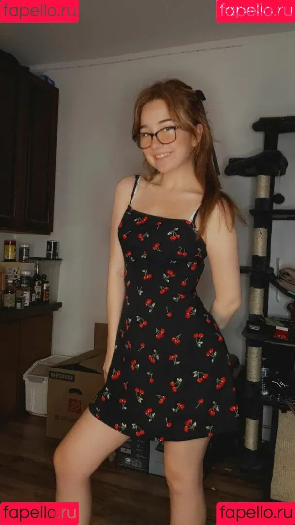 Lyssaurora Onlyfans Photo Gallery 