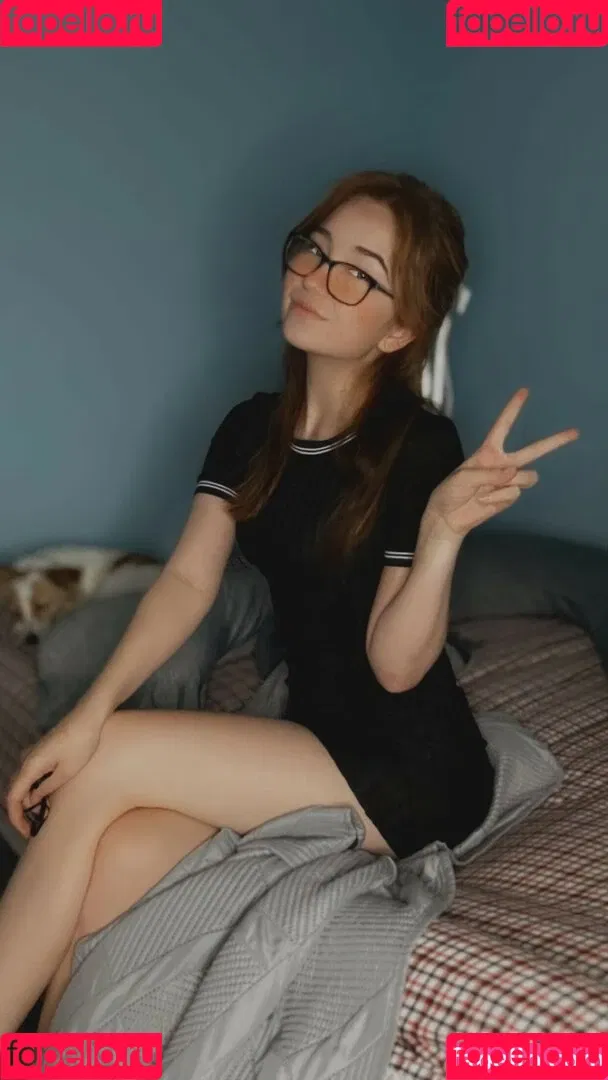 Lyssaurora Onlyfans Photo Gallery 