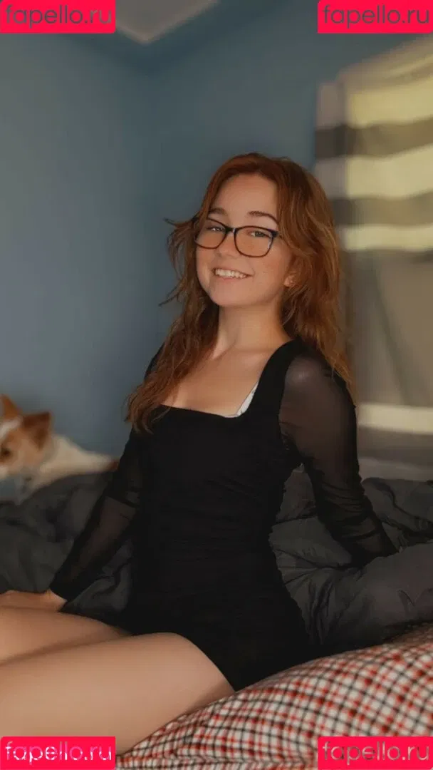 Lyssaurora Onlyfans Photo Gallery 