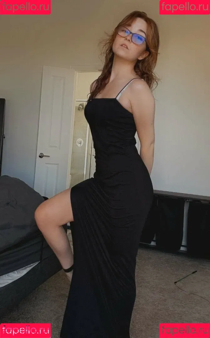 Lyssaurora Onlyfans Photo Gallery 