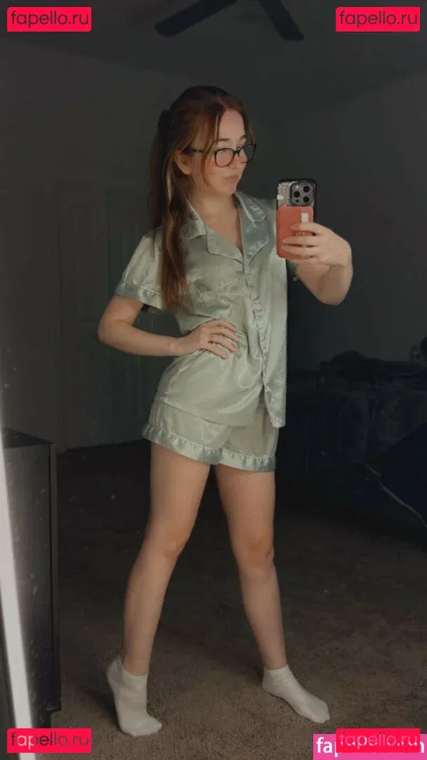 Lyssaurora Onlyfans Photo Gallery 