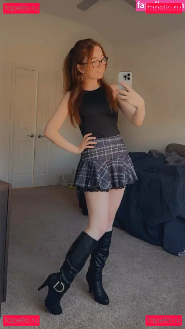 Lyssaurora Onlyfans Photo Gallery 