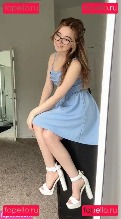 Lyssaurora Onlyfans Photo Gallery 