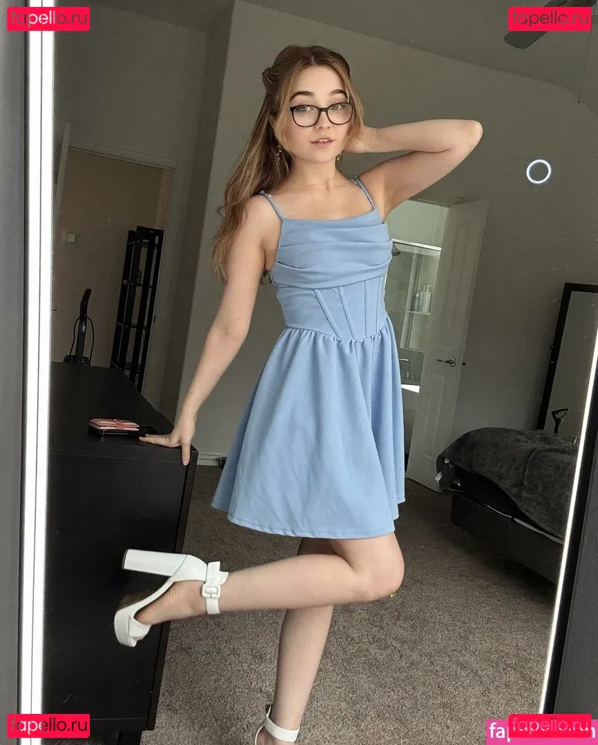 Lyssaurora Onlyfans Photo Gallery 