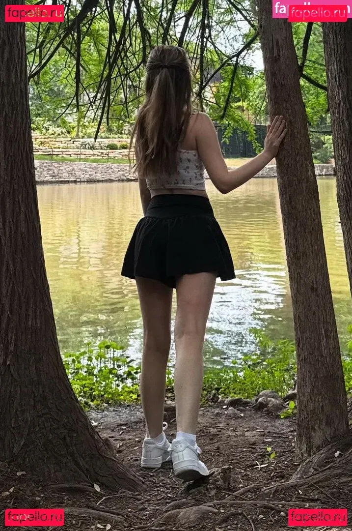 Lyssaurora Onlyfans Photo Gallery 