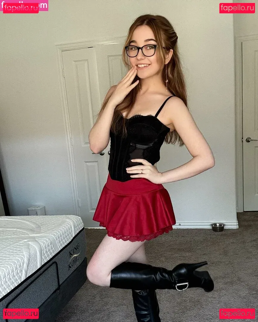 Lyssaurora Onlyfans Photo Gallery 