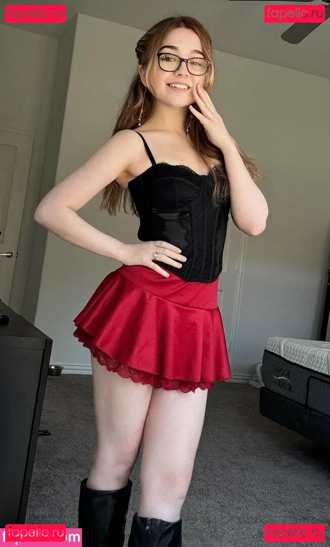 Lyssaurora Onlyfans Photo Gallery 