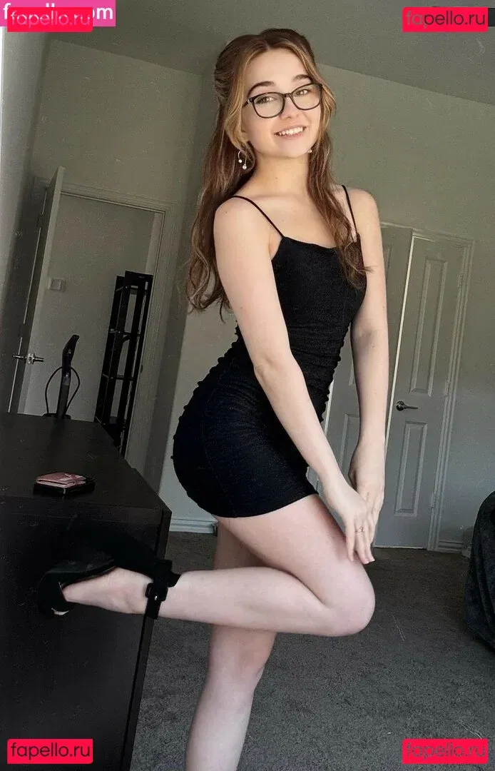 Lyssaurora Onlyfans Photo Gallery 