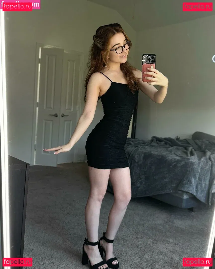 Lyssaurora Onlyfans Photo Gallery 