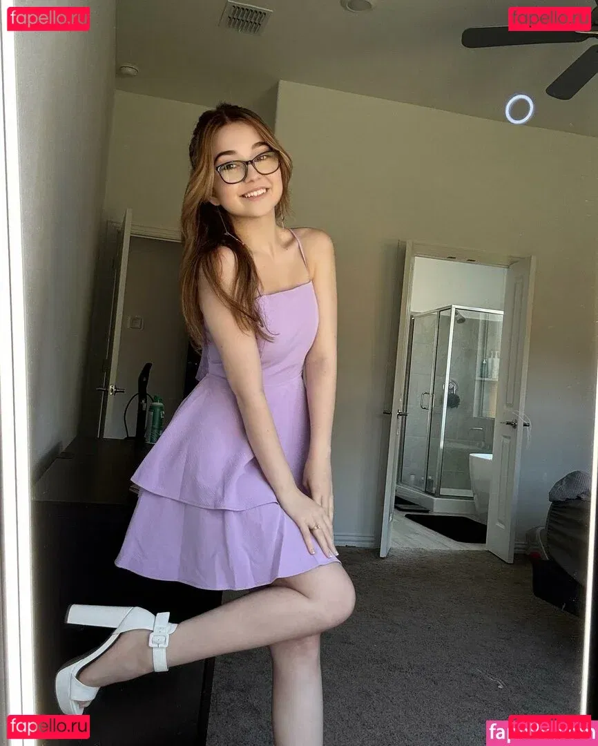 Lyssaurora Onlyfans Photo Gallery 