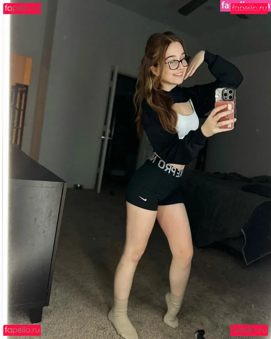 Lyssaurora Onlyfans Photo Gallery 