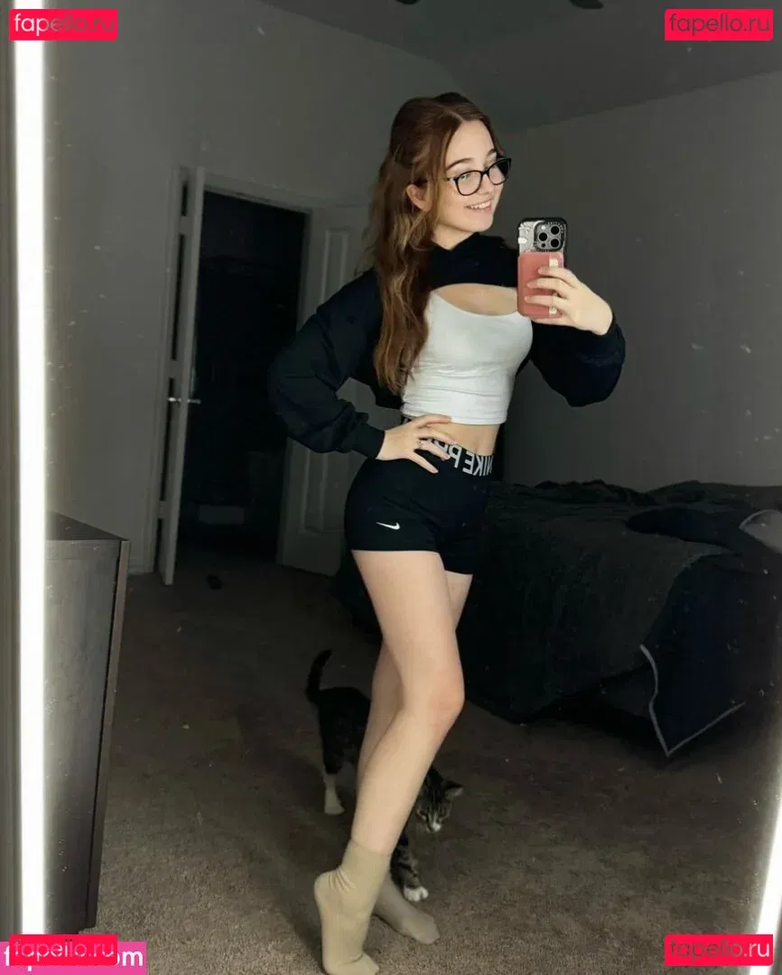 Lyssaurora Onlyfans Photo Gallery 