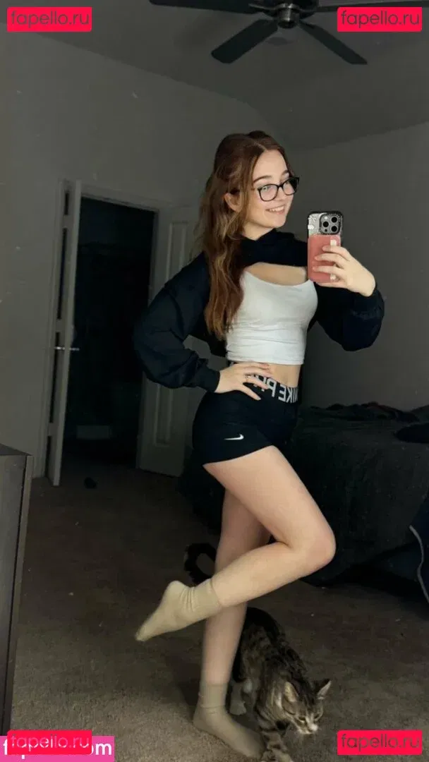 Lyssaurora Onlyfans Photo Gallery 