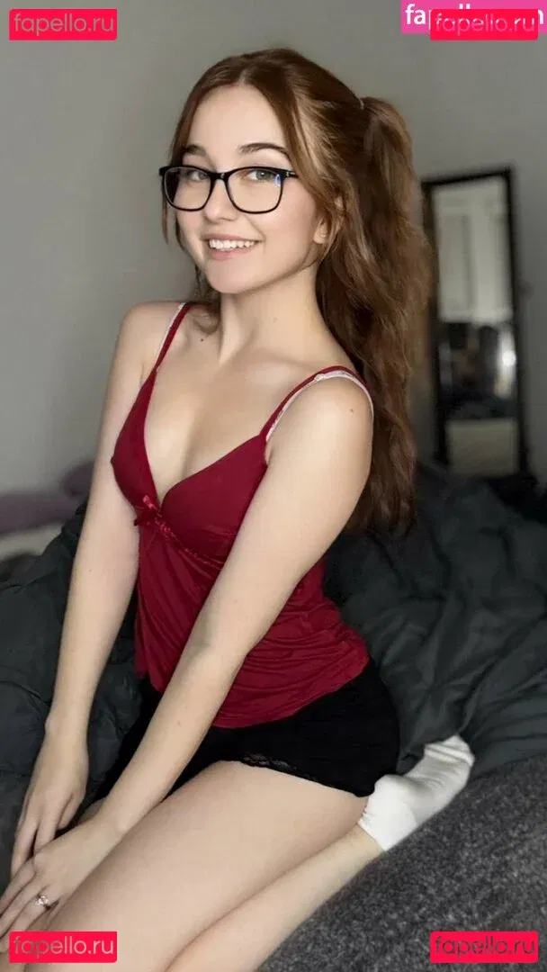 Lyssaurora Onlyfans Photo Gallery 