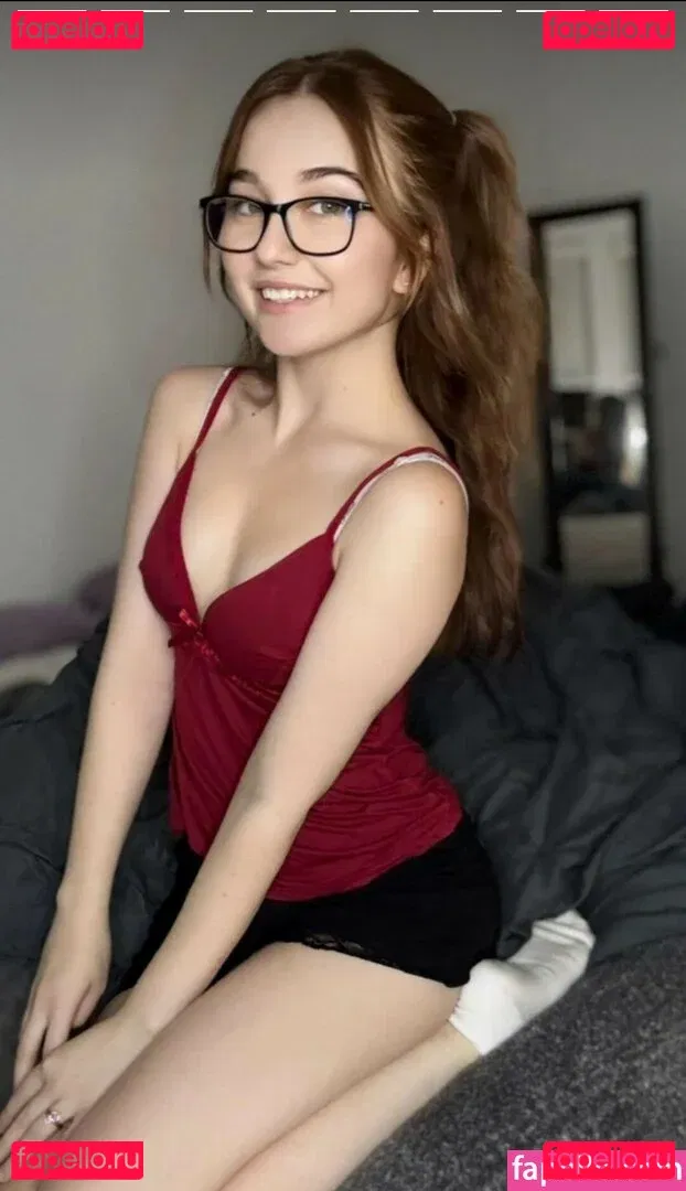 Lyssaurora Onlyfans Photo Gallery 