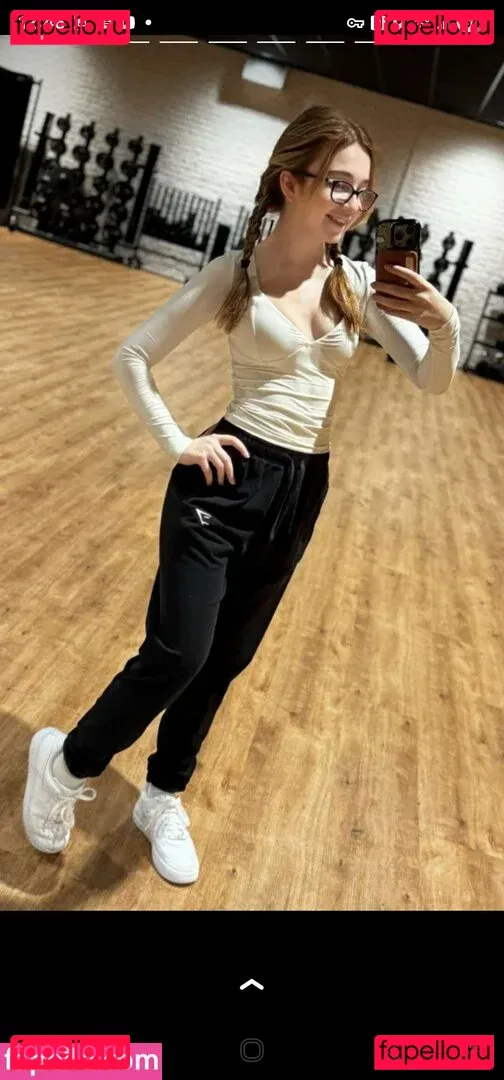 Lyssaurora Onlyfans Photo Gallery 