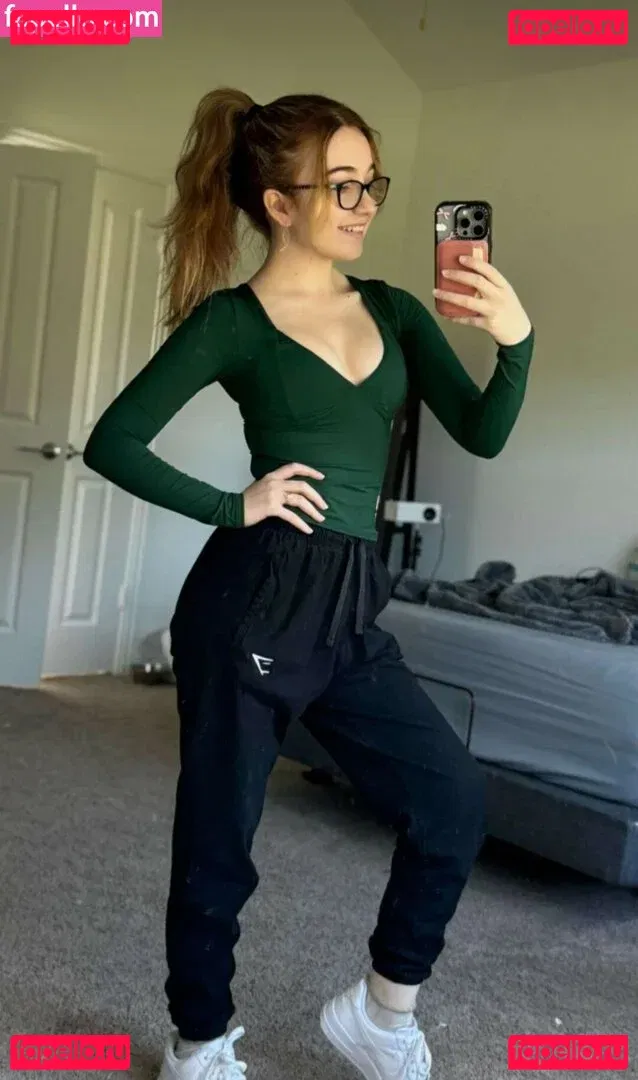 Lyssaurora Onlyfans Photo Gallery 