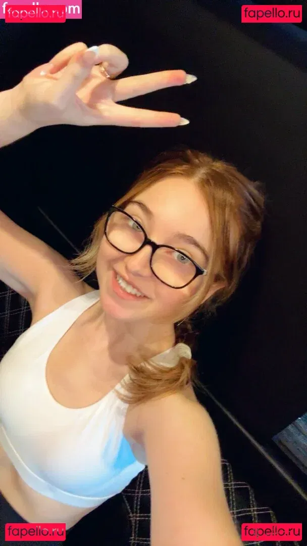 Lyssaurora Onlyfans Photo Gallery 