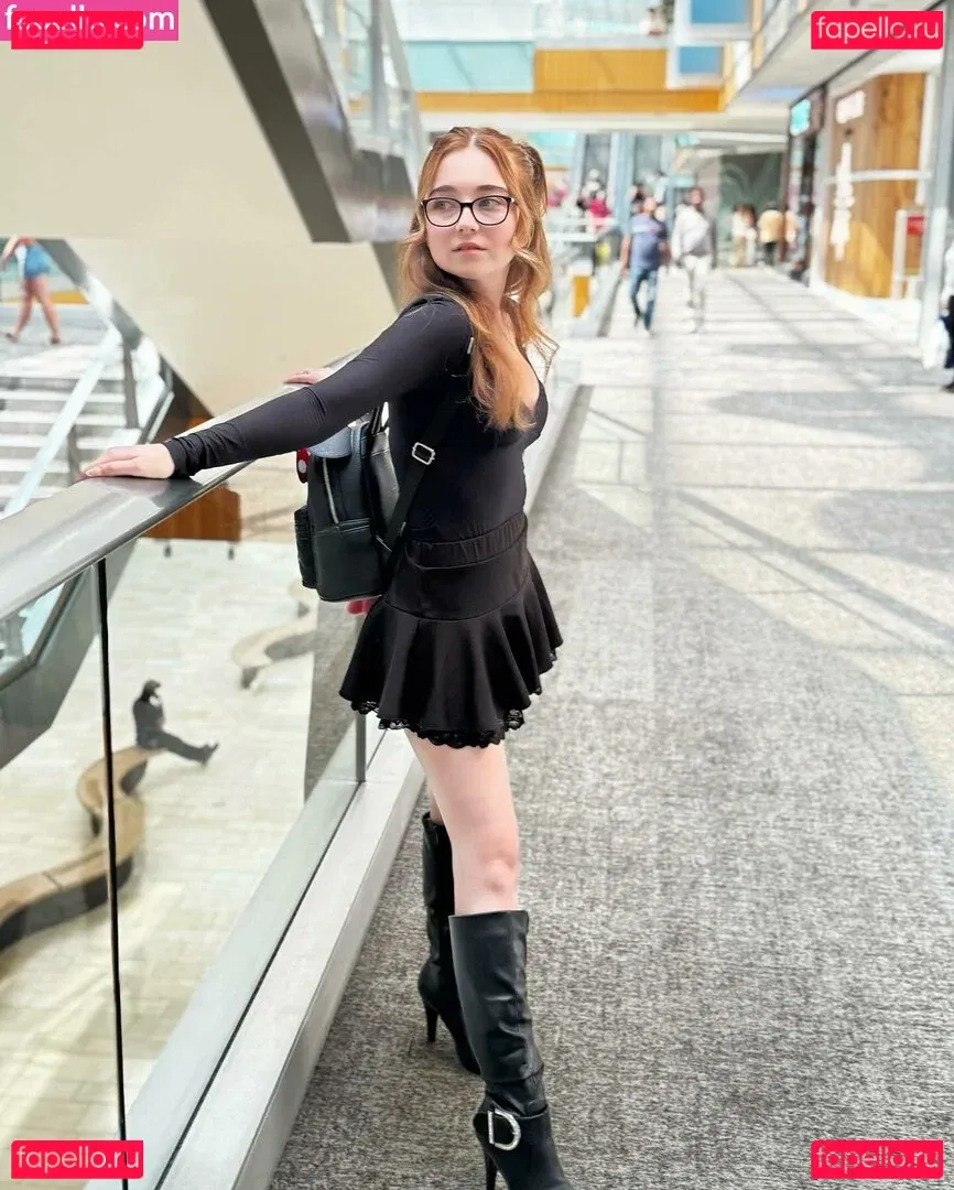 Lyssaurora Onlyfans Photo Gallery 