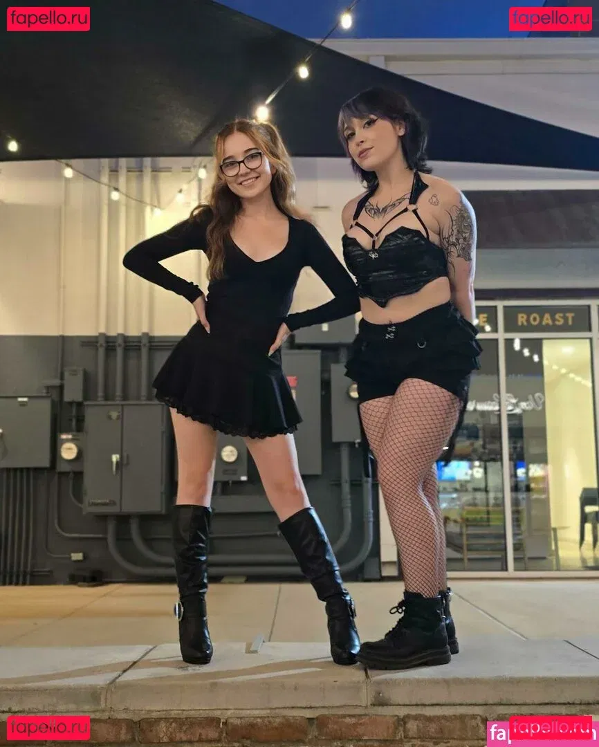 Lyssaurora Onlyfans Photo Gallery 