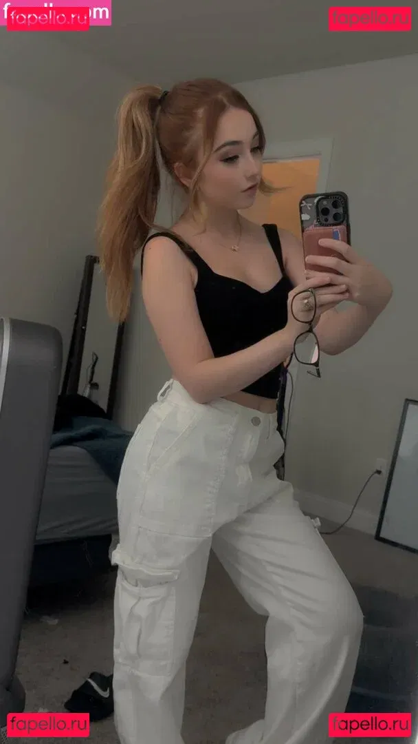 Lyssaurora Onlyfans Photo Gallery 