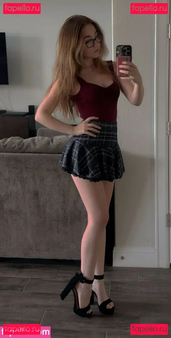 Lyssaurora Onlyfans Photo Gallery 