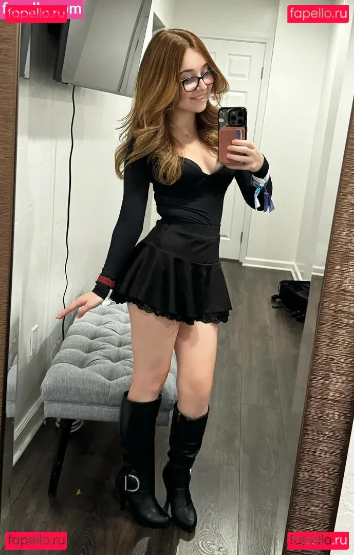 Lyssaurora Onlyfans Photo Gallery 