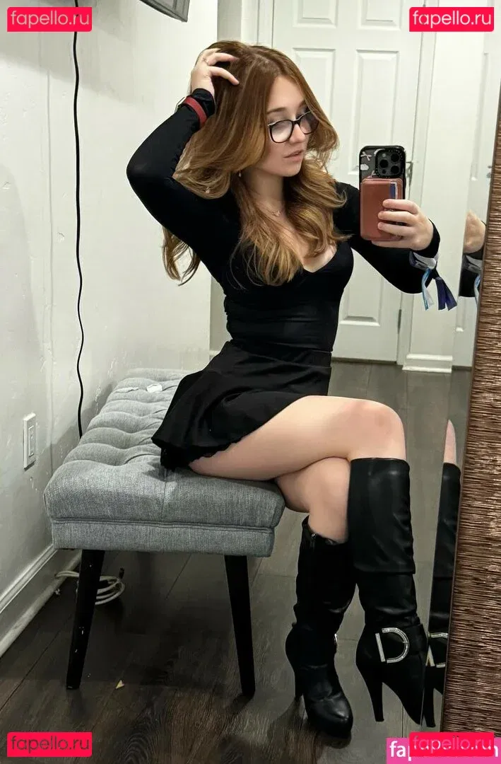 Lyssaurora Onlyfans Photo Gallery 