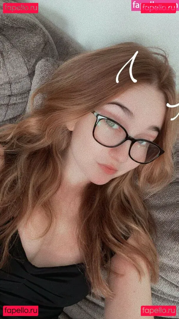 Lyssaurora Onlyfans Photo Gallery 