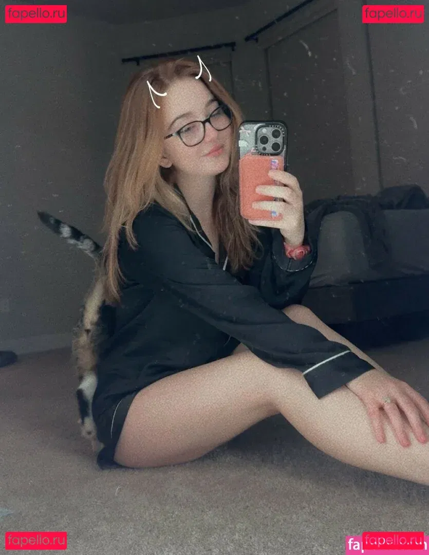 Lyssaurora Onlyfans Photo Gallery 