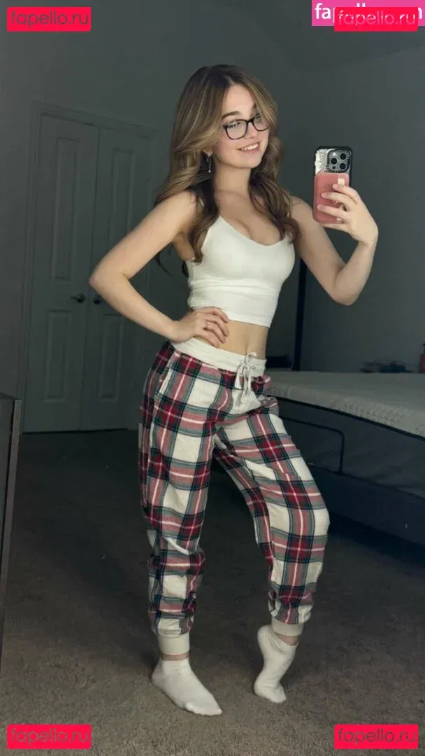 Lyssaurora Onlyfans Photo Gallery 