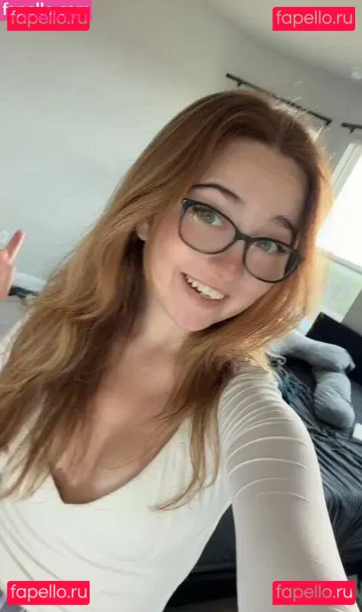 Lyssaurora Onlyfans Photo Gallery 