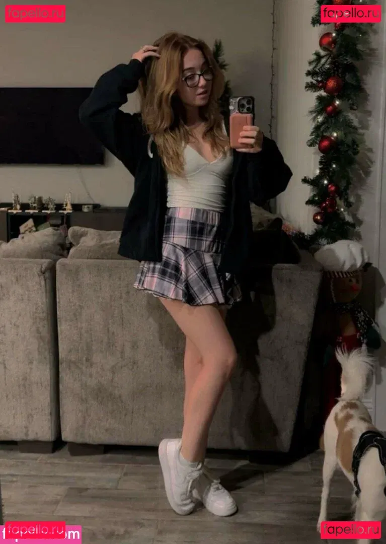 Lyssaurora Onlyfans Photo Gallery 