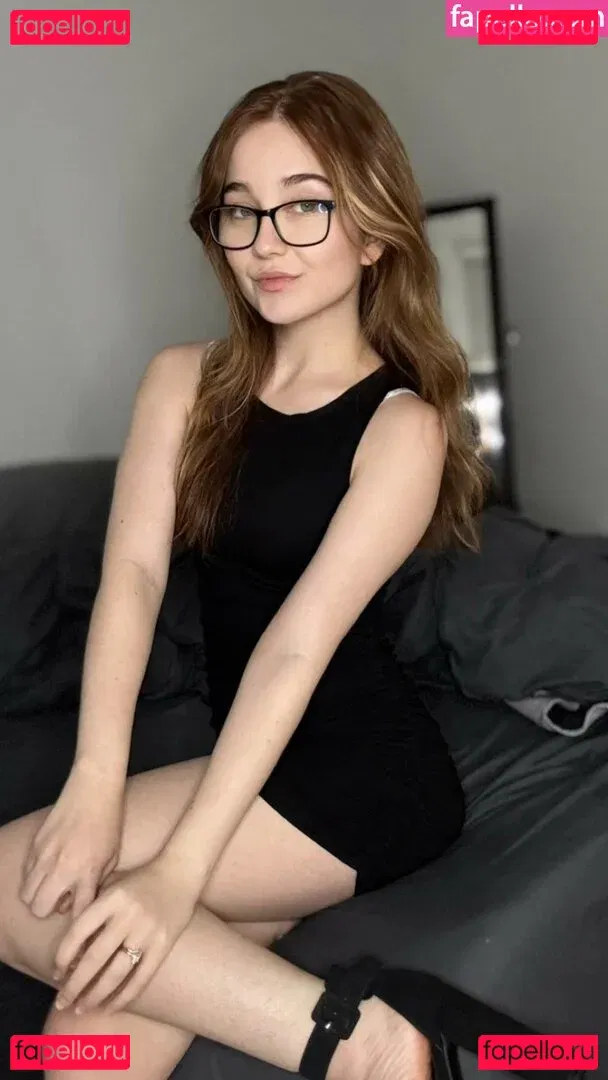 Lyssaurora Onlyfans Photo Gallery 