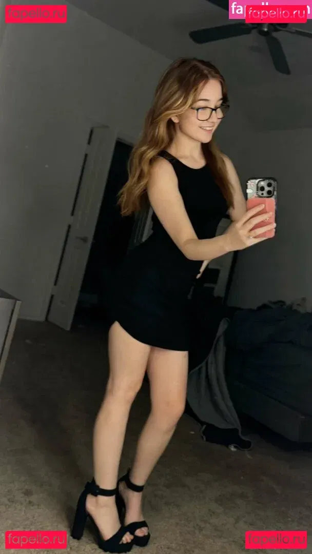 Lyssaurora Onlyfans Photo Gallery 