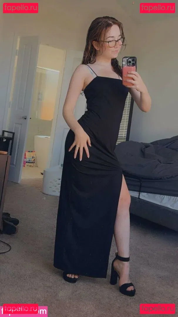 Lyssaurora Onlyfans Photo Gallery 