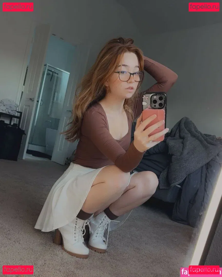 Lyssaurora Onlyfans Photo Gallery 