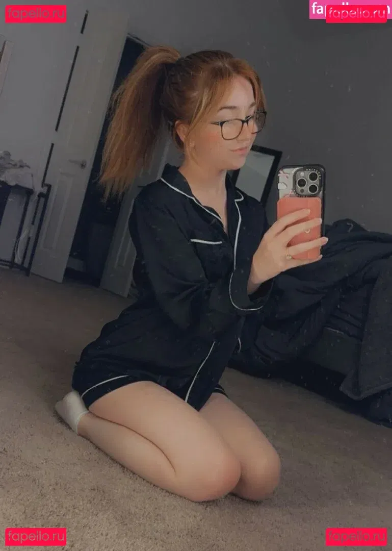 Lyssaurora Onlyfans Photo Gallery 