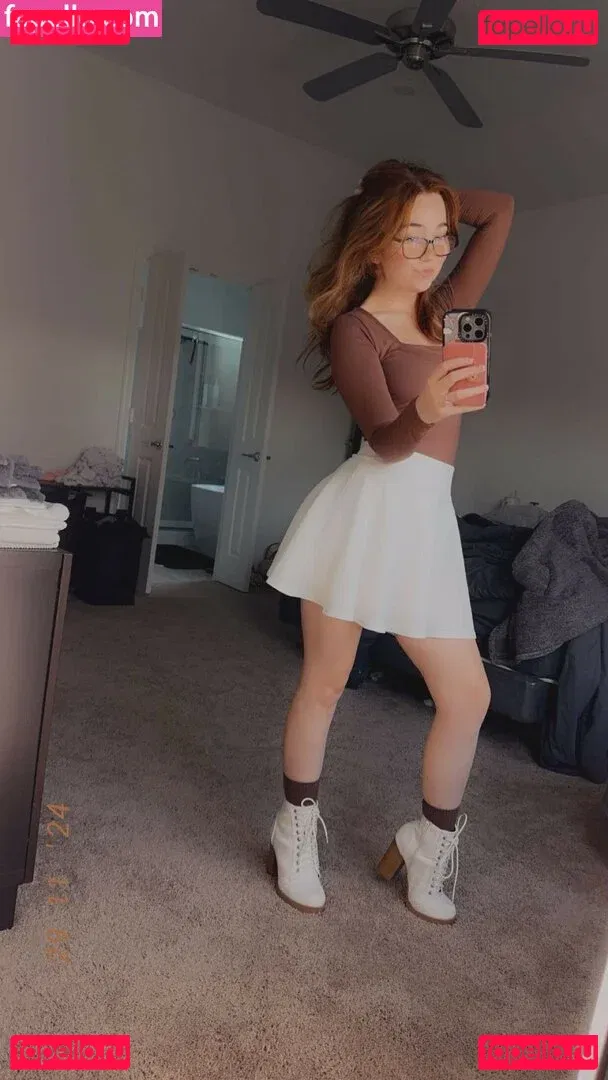 Lyssaurora Onlyfans Photo Gallery 