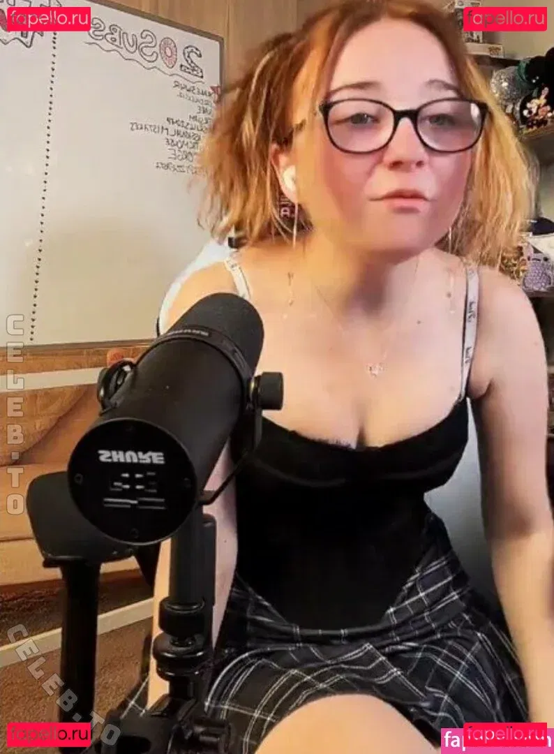 Lyssaurora Onlyfans Photo Gallery 