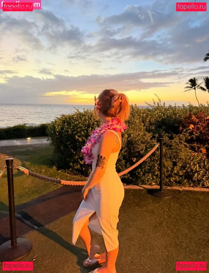 Lyssaurora Onlyfans Photo Gallery 