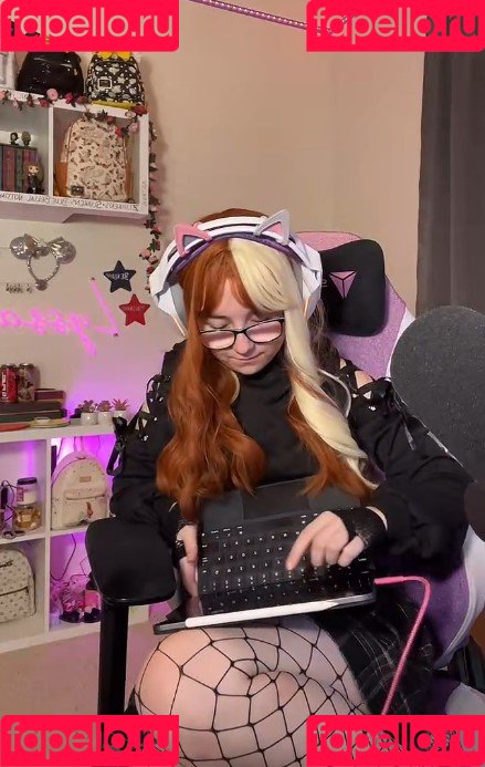 Lyssaurora Onlyfans Photo Gallery 