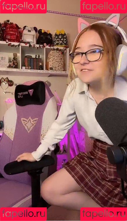 Lyssaurora Onlyfans Photo Gallery 