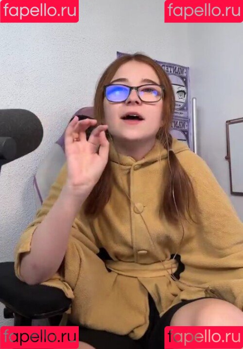 Lyssaurora Onlyfans Photo Gallery 