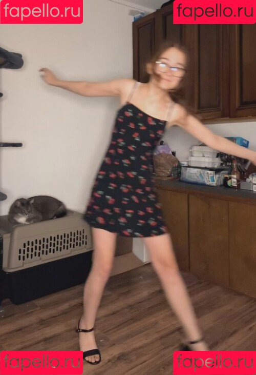 Lyssaurora Onlyfans Photo Gallery 