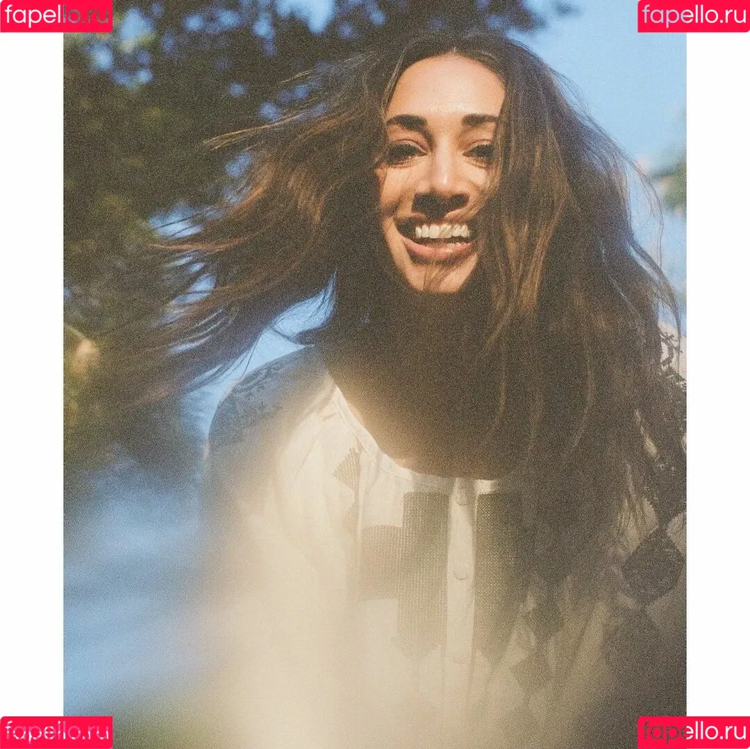 Meaghan Rath Onlyfans Photo Gallery 